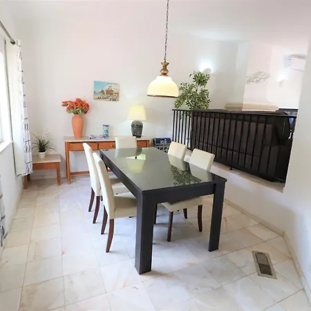 Vale Do Lobo 920 Lovely 3 Bedroom Perfect For Families Close To Amenities Villa *