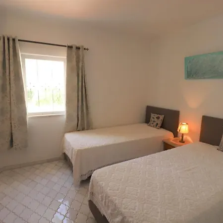 Vale Do Lobo 920 Lovely 3 Bedroom Perfect For Families Close To Amenities Алмансил